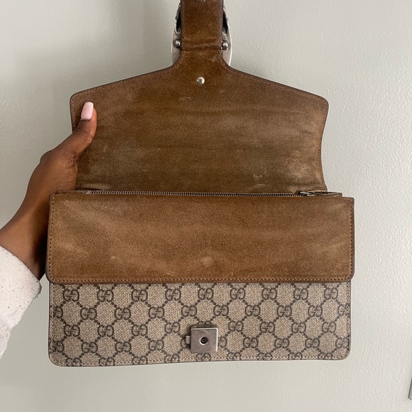 Gucci Dionysus GG Supreme Small Shoulder bag in the color beige - Picture 3 of 5
